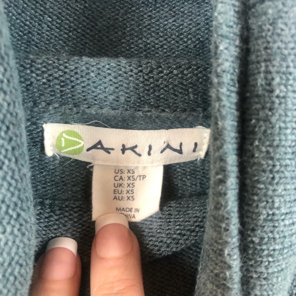Akini Cowl Neck Asymmetrical Knit Sweater Green with Thumb Holes Women’s XS - Picture 5 of 8